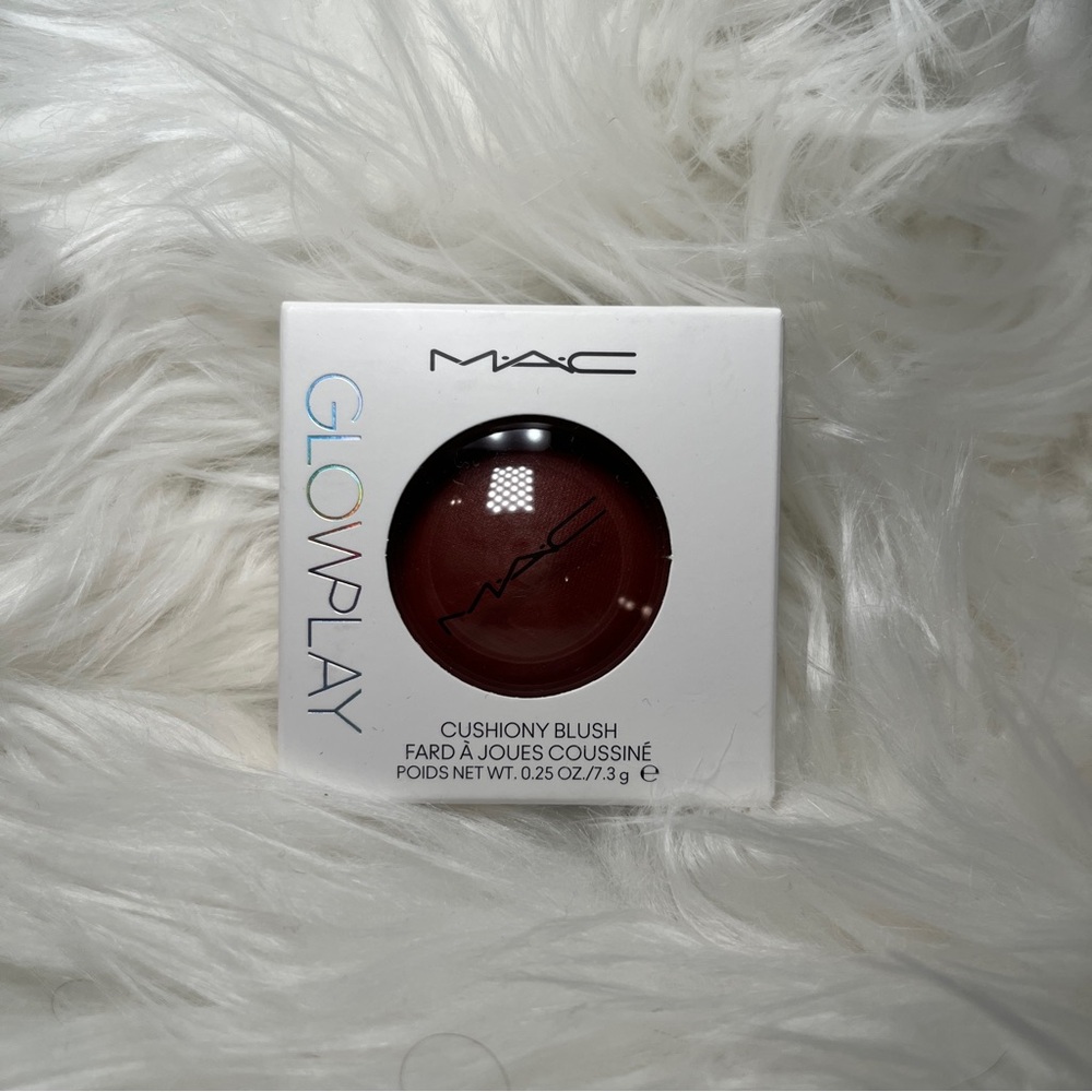 MAC Glow Play Cushiony Blush